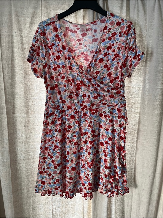 No Boundaries Dresses & Skirts - No Boundaries Red & Blue Floral Wrap Mini Dress